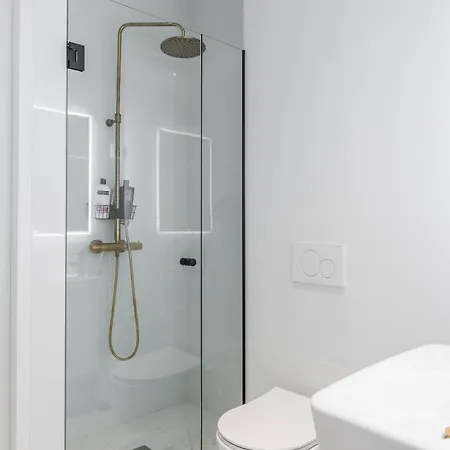 Scandinavian Deluxe House With Private Sauna At Kamppi شقة