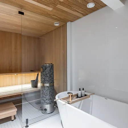 شقة Scandinavian Deluxe House With Private Sauna At Kamppi هلسنكي
