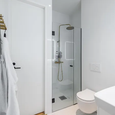 Scandinavian Deluxe House With Private Sauna At Kamppi Apartment Helsinki
