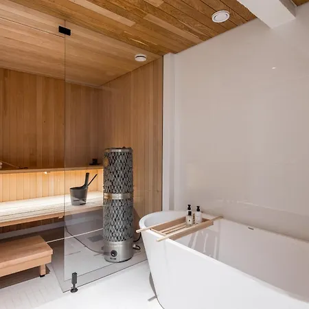 Scandinavian Deluxe House With Private Sauna At Kamppi *