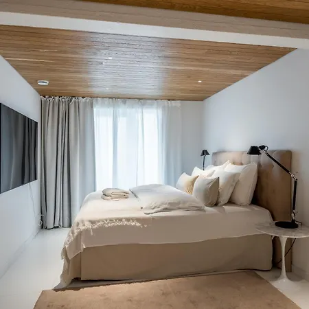 Scandinavian Deluxe House With Private Sauna At Kamppi * 헬싱키