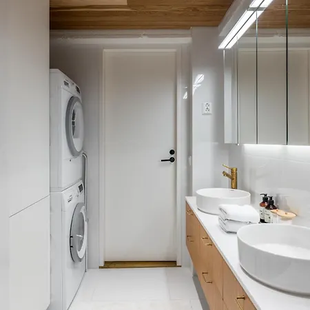 Scandinavian Deluxe House With Private Sauna At Kamppi 헬싱키