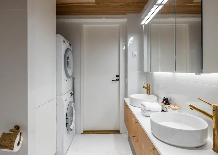 Scandinavian Deluxe House With Private Sauna At Kamppi Helsinki